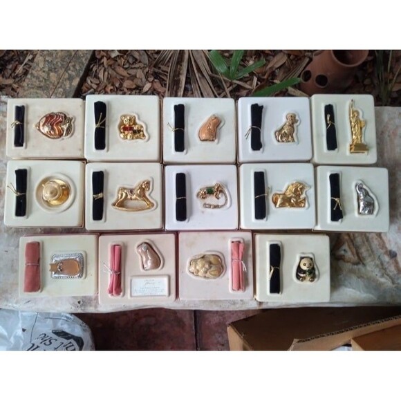 Estee Lauder Other - Vintage Estee Lauder Collectible Perfume Compacts